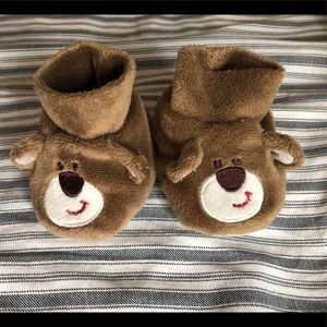NWOT Little Miracle Bear Baby Slip On Socks Shoes